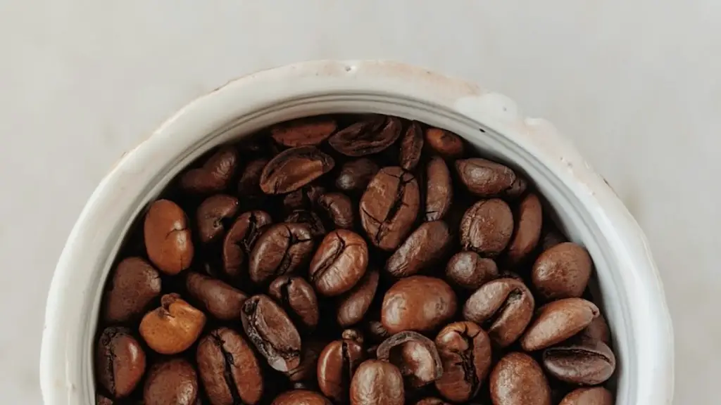 How many coffee beans are in a pound?
